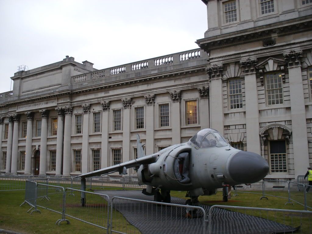 http://i649.photobucket.com/albums/uu211/WYVERN_TF2/GREENWICH%2009/DSCF0301.jpg