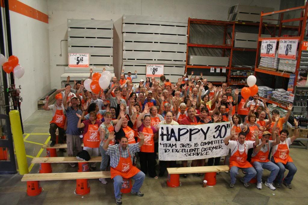 Home Depot 3625 Associates © One_Sock_Photography home depot store reviews