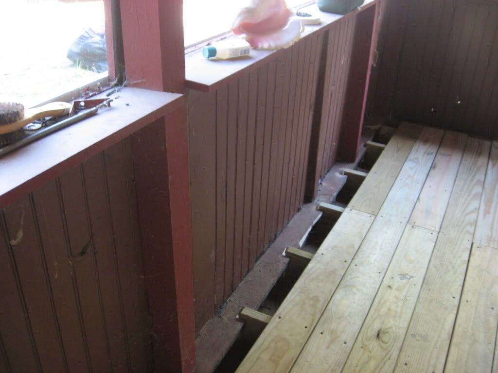 Porch82510TimatAuction002.jpg