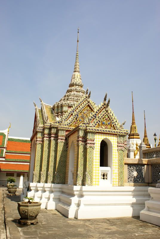 Bankok-Hr-Izumr-Buddi05666.jpg