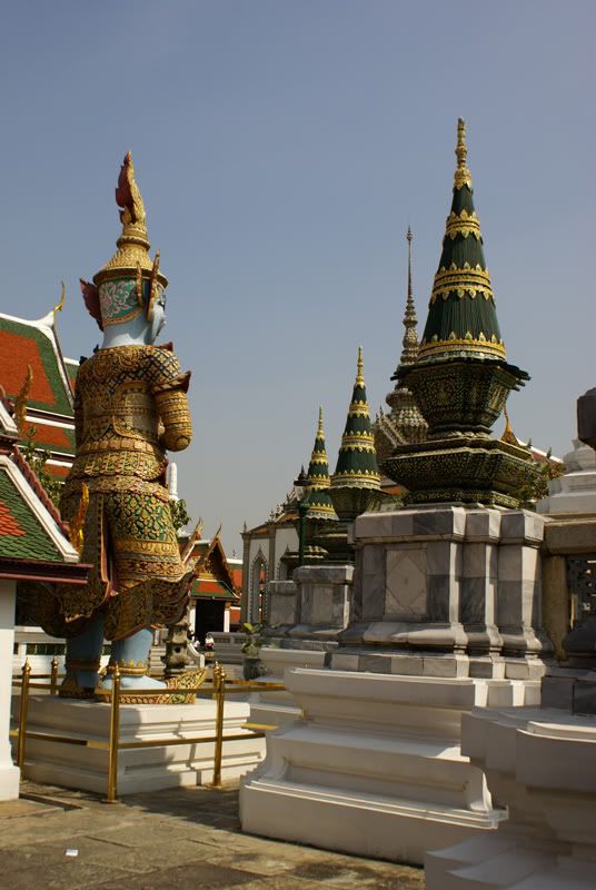 Bankok-Hr-Izumr-Buddi05670.jpg