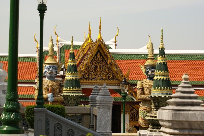 Bankok-Hr-Izumr-Buddi05690.jpg