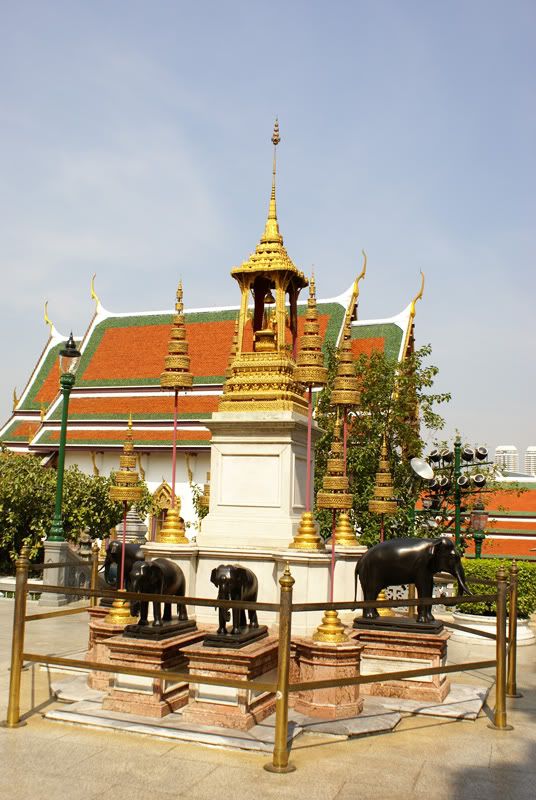 Bankok-Hr-Izumr-Buddi05692.jpg