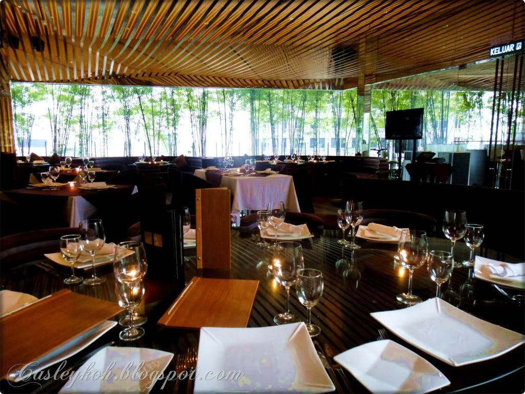 Dine in Teeq restaurant Lot 10 Pavillion