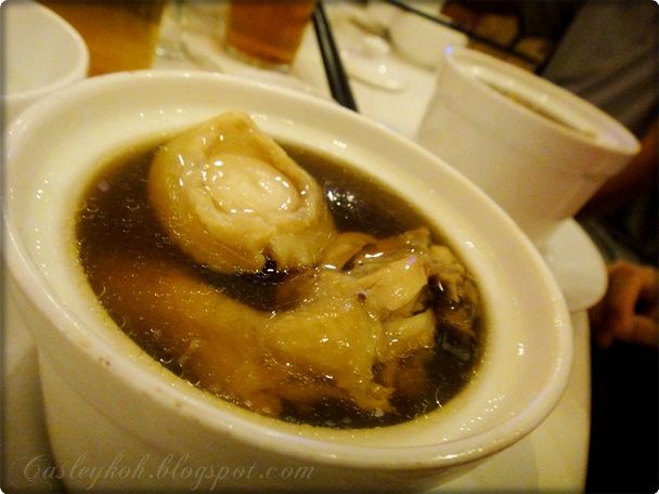 Loon Sing Restaurant's Buddha jumps over the wall with abalone 隆盛佛跳墙酒家