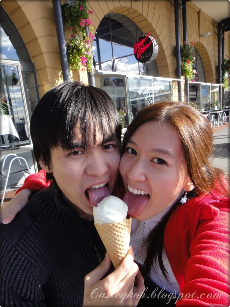 Poor couple sharing one cone